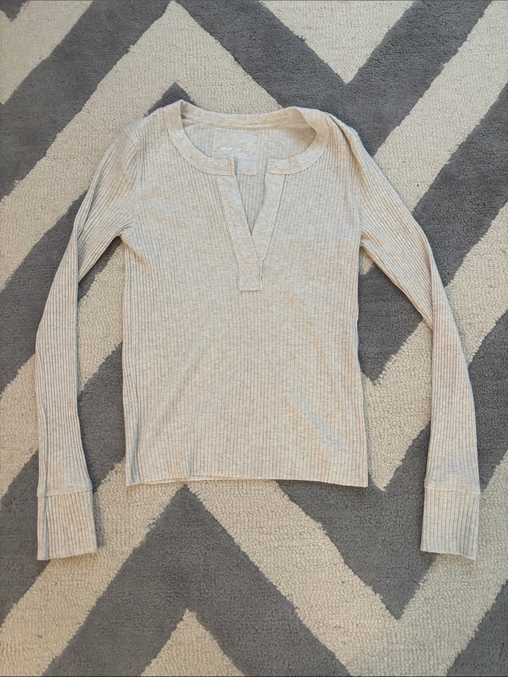 Women’s Cream Aerie Ribbed V-Neck Long Sleeve